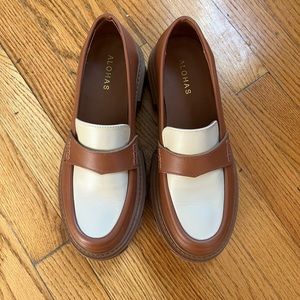 Alohas Trailblazer Bicolor Tan Ivory Platform Loafer size 39